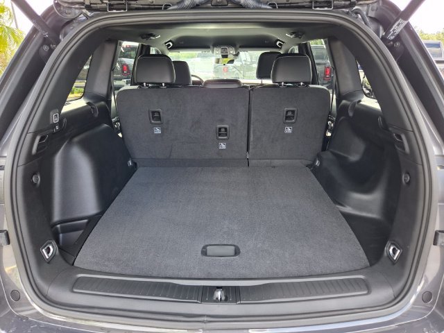New 2026 Jeep Grand Cherokee Altitude RWD image 15