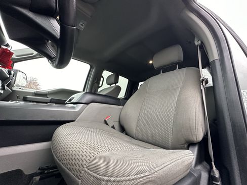 Used 2019 Ford F150 XLT w/ Equipment Group 302A Luxury image 26