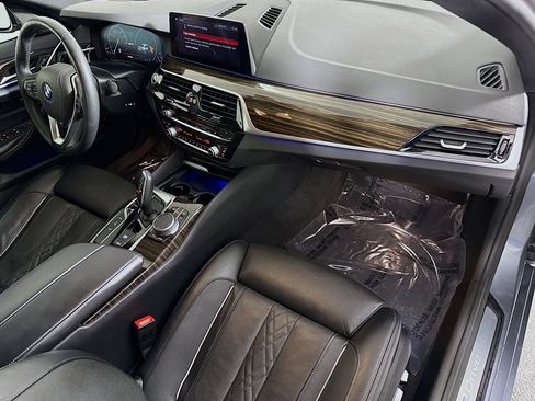Used 2019 BMW 530e xDrive w/ Executive Package AWD/4WD image 30