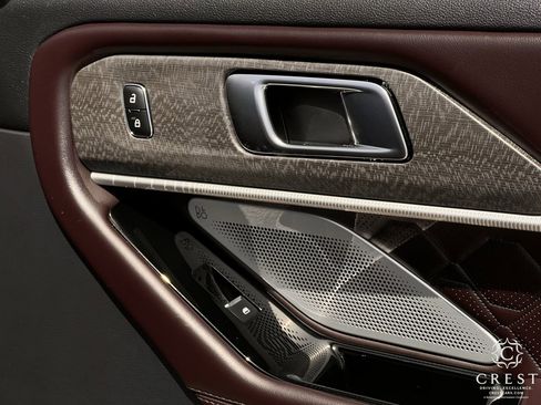 Used 2025 Ford Explorer Platinum w/ Ultimate Package AWD/4WD image 28