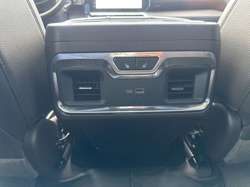 Used 2024 GMC Sierra 2500 Denali w/ Denali Reserve Package image 25