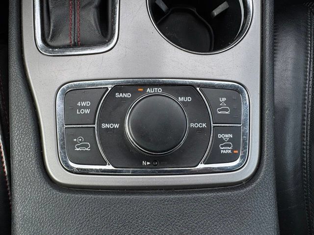 Used 2020 Jeep Grand Cherokee Trailhawk w/ Trailhawk Luxury Group AWD/4WD image 22