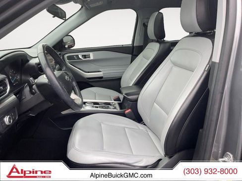 Used 2021 Ford Explorer XLT w/ Equipment Group 202A image 9