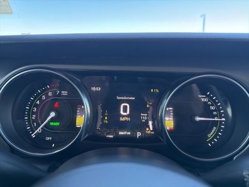 Used 2023 Jeep Wrangler Unlimited image 21