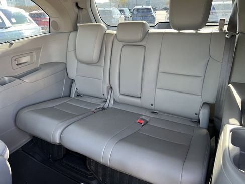 Used 2016 Honda Odyssey Touring Elite image 30