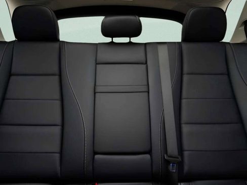 Used 2024 Mercedes-Benz GLE 450 4MATIC w/ Winter Package image 34