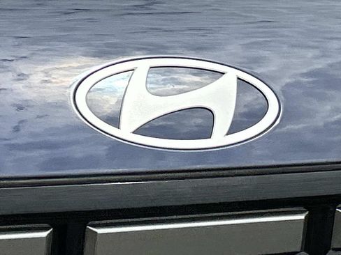 Certified 2025 Hyundai Santa Fe SEL FWD image 11