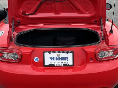 Used 2009 MAZDA MX-5 Miata Sport w/ Convenience Pkg RWD image 10