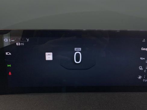 New 2025 Ford Expedition Active image 19