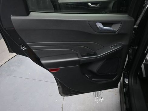 Used 2025 Ford Escape ST-Line Select AWD/4WD image 11