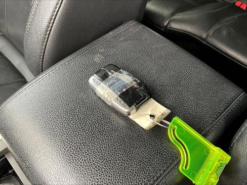 Used 2017 Land Rover Range Rover Evoque SE image 11