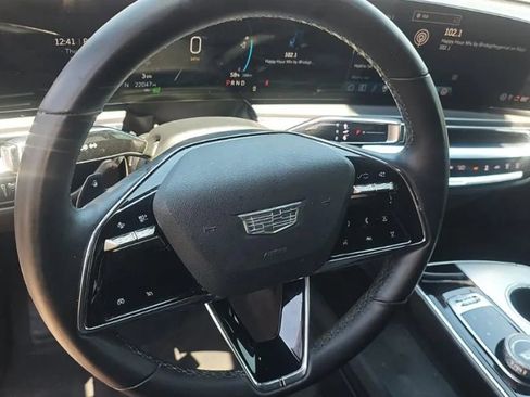 Used 2024 Cadillac Lyriq Tech RWD image 7