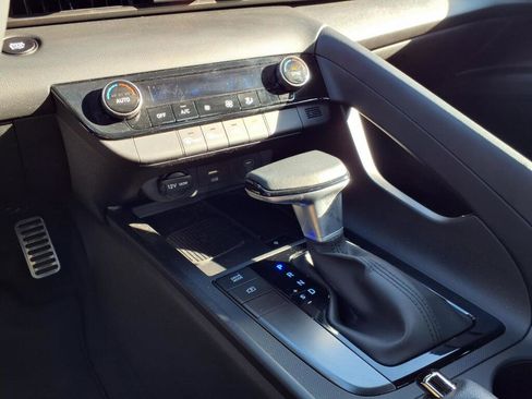 Certified 2025 Hyundai Elantra Sport image 15