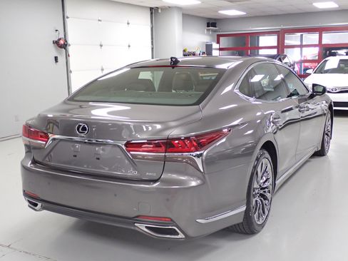 Used 2018 Lexus LS 500 AWD image 2