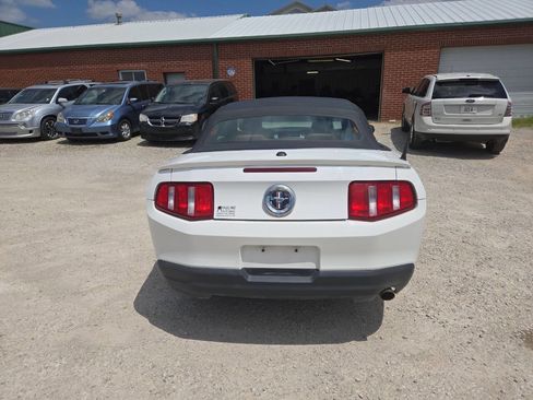Used 2010 Ford Mustang Premium image 8