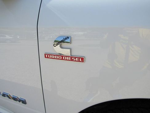 Used 2024 RAM 2500 Laramie w/ Safety Group AWD/4WD image 41