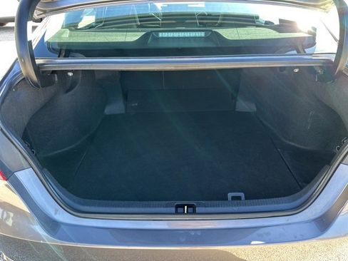 Used 2024 Toyota Camry SE image 32