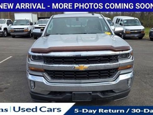 Used 2018 Chevrolet Silverado 1500 LT w/ All Star Edition image 12