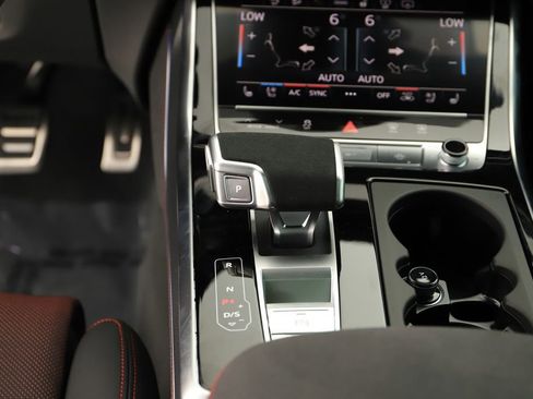 New 2026 Audi RS Q8 performance image 21