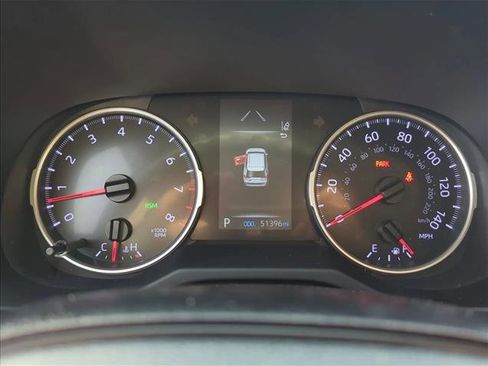 Used 2021 Toyota RAV4 XLE FWD image 16