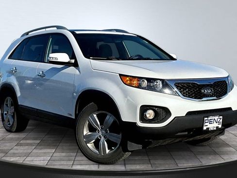 Used 2013 Kia Sorento EX w/ EX V6 Premium Pkg AWD/4WD image 3