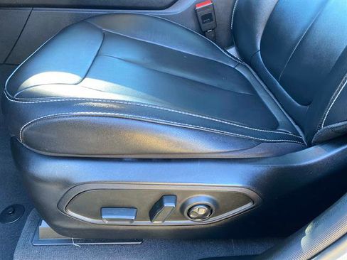 Used 2024 Jeep Grand Cherokee Limited image 25