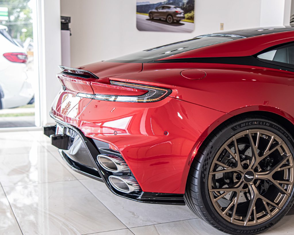 Used 2026 Aston Martin DB12 Coupe RWD image 12