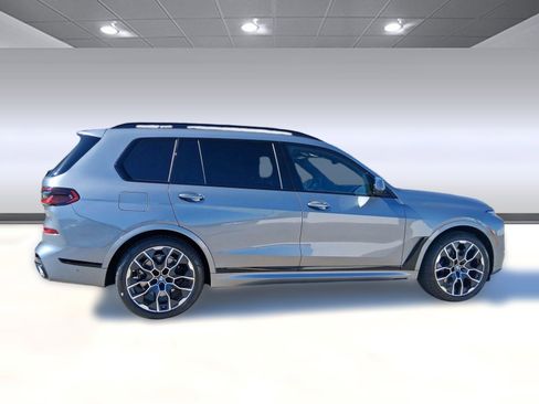 Used 2026 BMW X7 xDrive40i w/ Executive Package AWD/4WD image 8