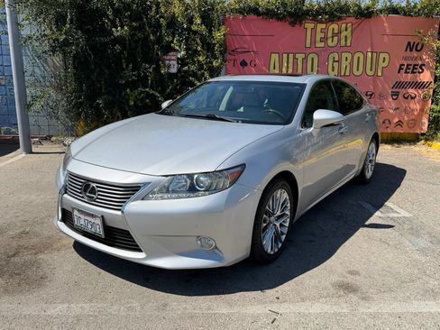 Used 2013 Lexus ES 350 w/ Luxury Pkg FWD image 28