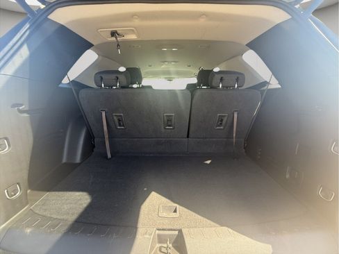 Used 2018 Chevrolet Traverse LT FWD image 30