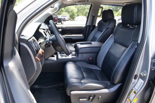 Used 2019 Toyota Tundra Limited w/ Limited Premium Package AWD/4WD image 3