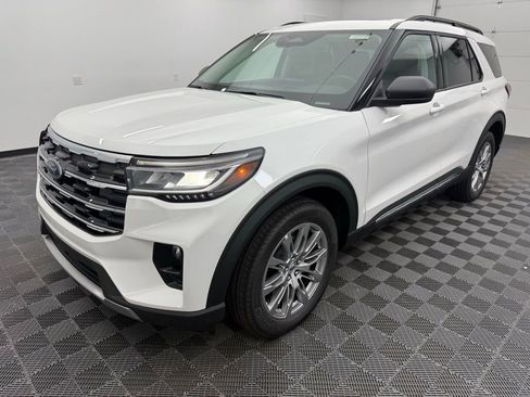 New 2025 Ford Explorer Active w/ Active Comfort Package image 21