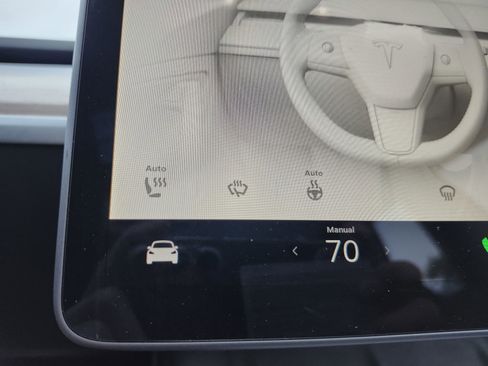 Used 2023 Tesla Model 3 Standard Range RWD image 9