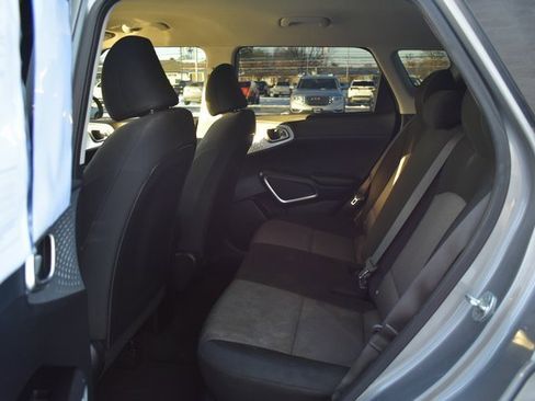 Used 2023 Kia Soul LX image 27