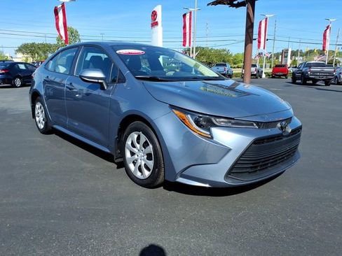 Used 2025 Toyota Corolla LE image 1