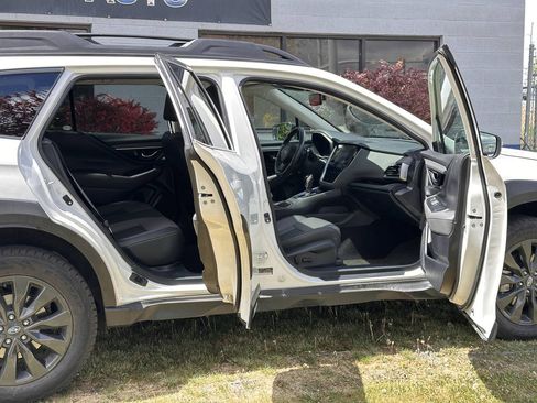 Used 2025 Subaru Outback Onyx Edition XT AWD/4WD image 24