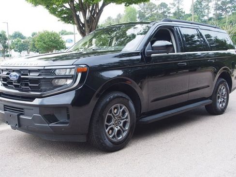 Certified 2025 Ford Expedition Max Active RWD image 3