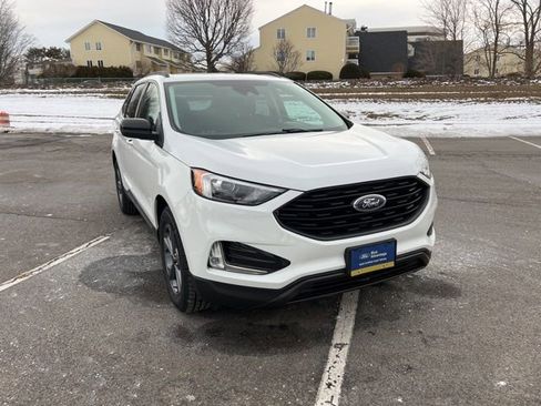 Certified 2022 Ford Edge SEL w/ Sport Appearance Package image 2