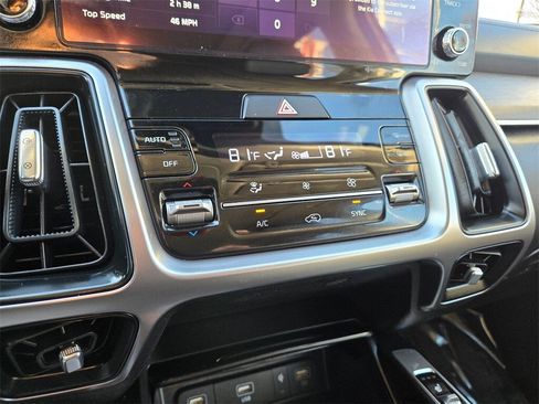 Used 2023 Kia Sorento S w/ Panoramic Sunroof Package image 15