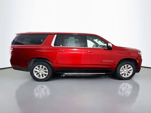 Used 2024 Chevrolet Suburban Premier image 10