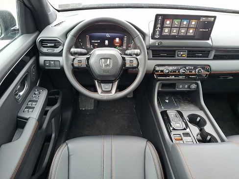 New 2026 Honda Pilot TrailSport image 10