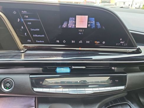 Used 2021 Cadillac Escalade Sport w/ Driver Assist Tech Package AWD/4WD image 18