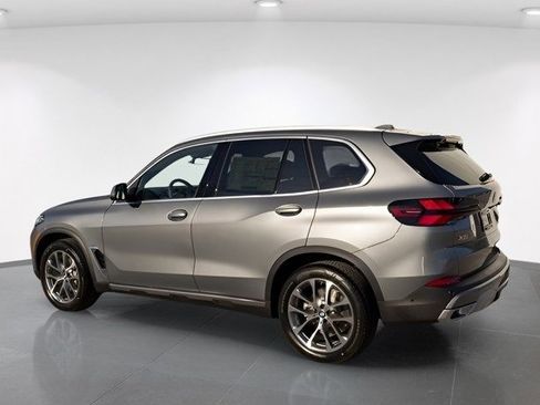 New 2025 BMW X5 xDrive40i image 8
