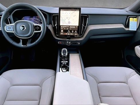 New 2026 Volvo XC60 B5 Plus w/ Climate Package image 5