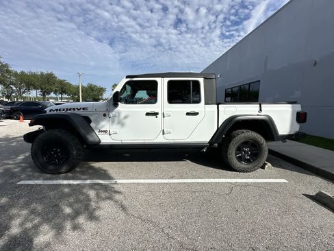 Used 2022 Jeep Gladiator Mojave AWD/4WD image 5