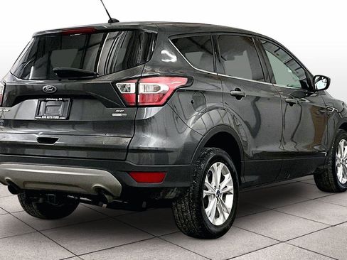 Used 2017 Ford Escape SE image 11