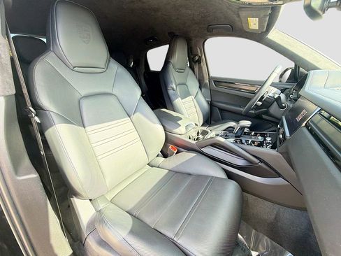 Used 2023 Porsche Cayenne Turbo GT image 19