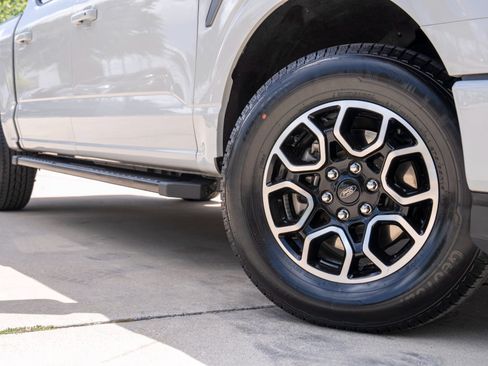 Used 2023 Ford F150 Lariat AWD/4WD image 3