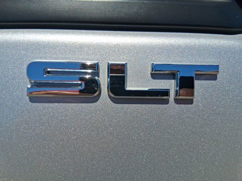 Used 2018 GMC Terrain SLT AWD/4WD image 12