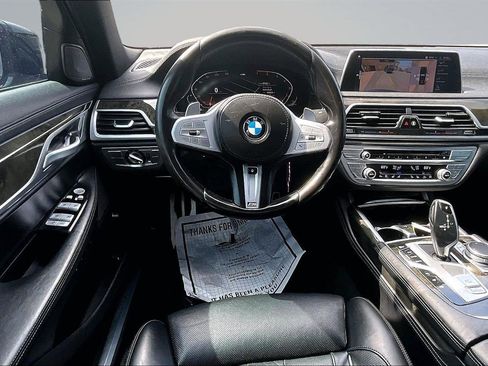 Used 2020 BMW 750i xDrive w/ M Sport Package AWD/4WD image 8